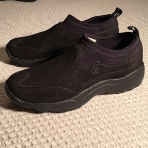 Propet Black Shock Absorber Walking Shoe